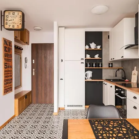 아파트 Centrum Grzybowska Park Mirowski Stylish Park Views By Polandbnb *